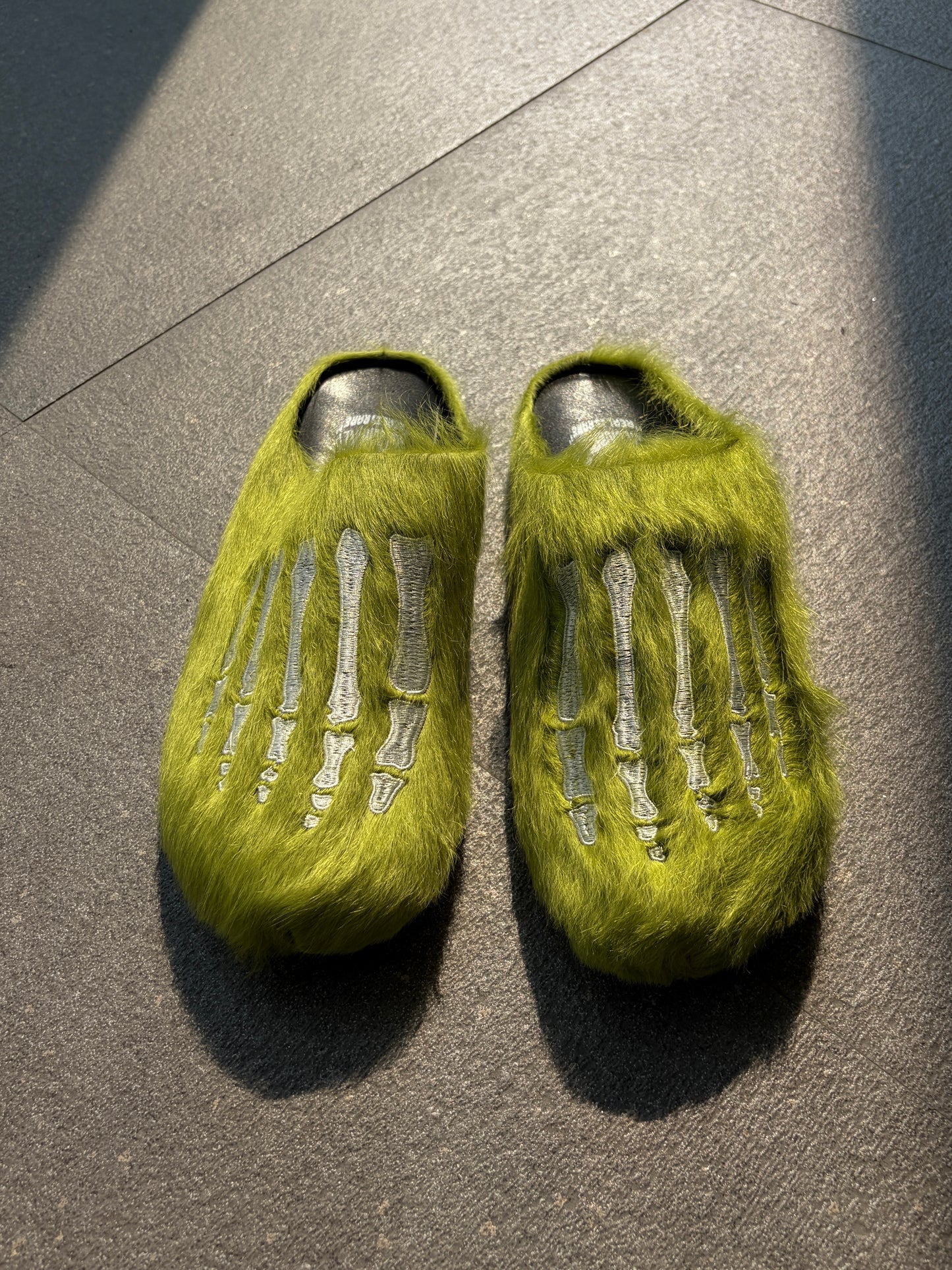 Fuzzy Skeleton Claw Slippers for Men Women | Gothic Y2K Plush Slides | Customizable OEM
